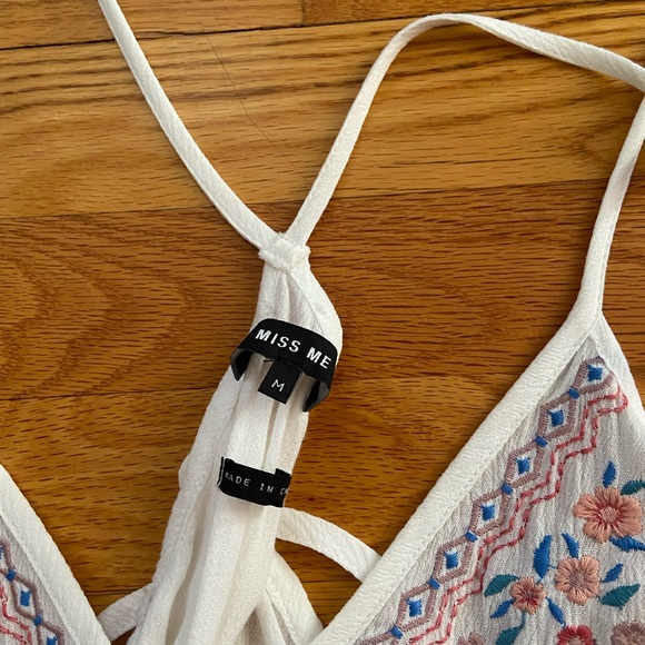 Miss Me flower 🌸 flowy tank ❤️😊😍 - Picture 2 of 5